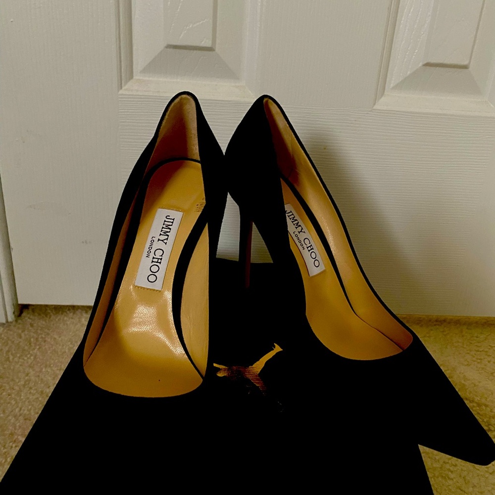 Jimmy Choo black suede size 38 never worn.